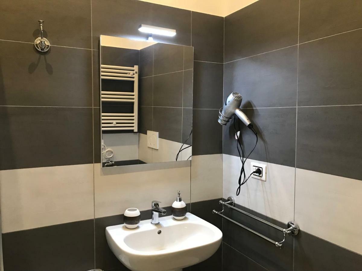 B & B Baffo Settimo Milanese Exterior photo
