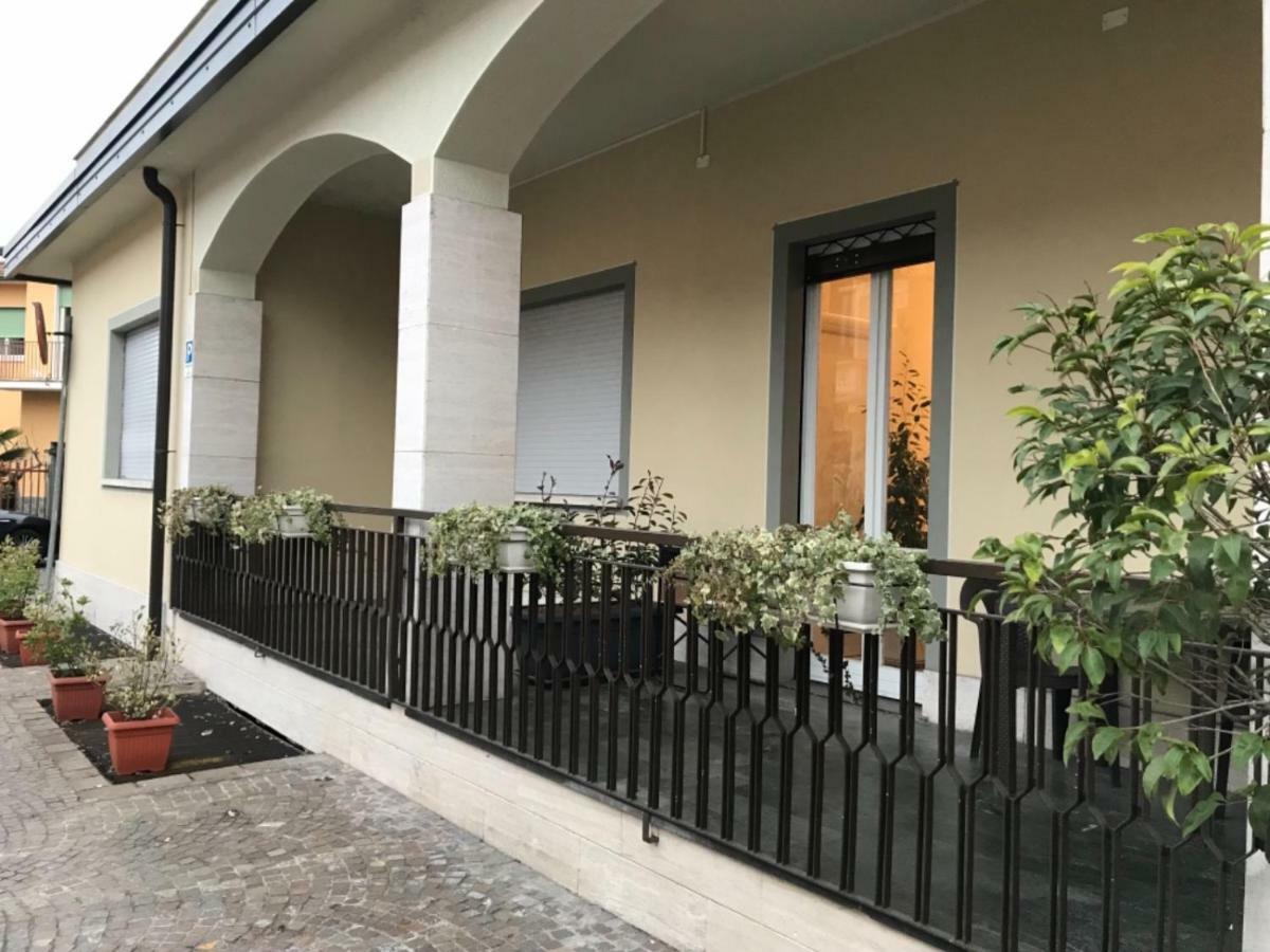 B & B Baffo Settimo Milanese Exterior photo