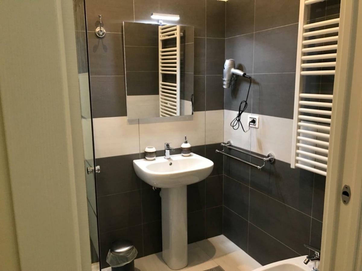 B & B Baffo Settimo Milanese Exterior photo