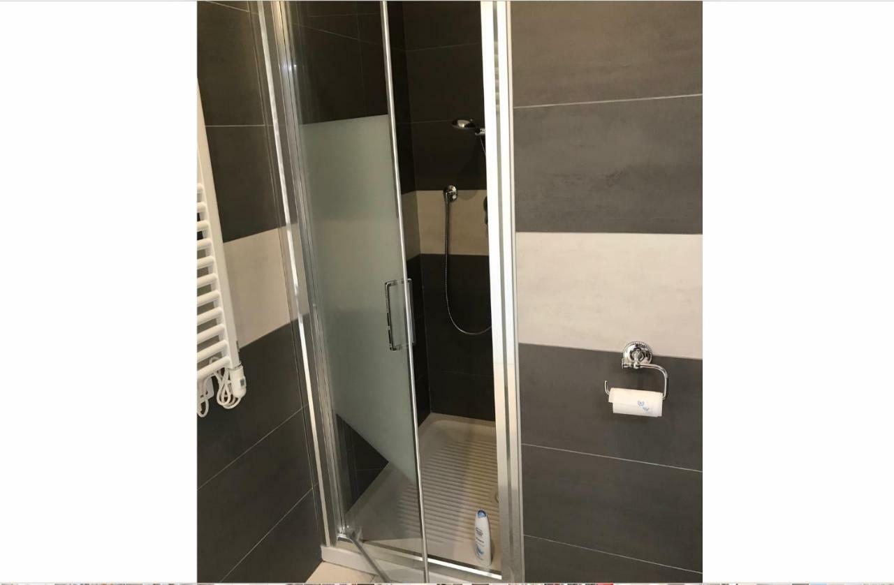 B & B Baffo Settimo Milanese Exterior photo